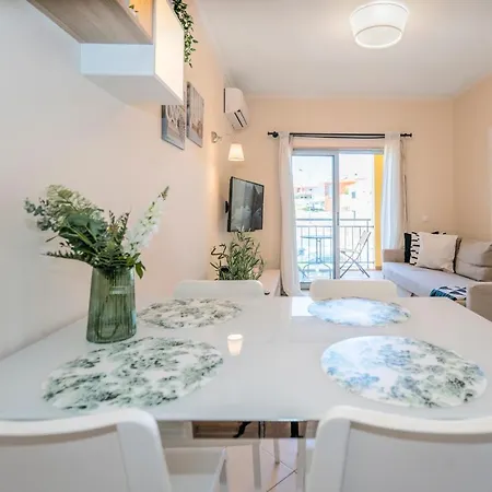 Belle Vue Sur Le Jardin 1 Bed Flat Pool And Garage Alcantarilha