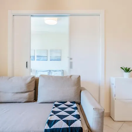 Apartamento Belle Vue Sur Le Jardin 1 Bed Flat Pool And Garage